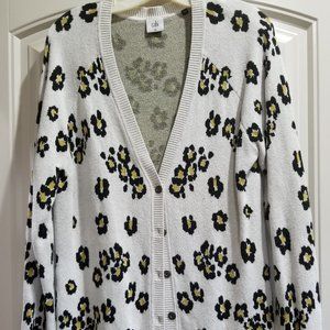 Cabi | Light background Leop ard Animal Print Button Front Cardigan Sz - XL